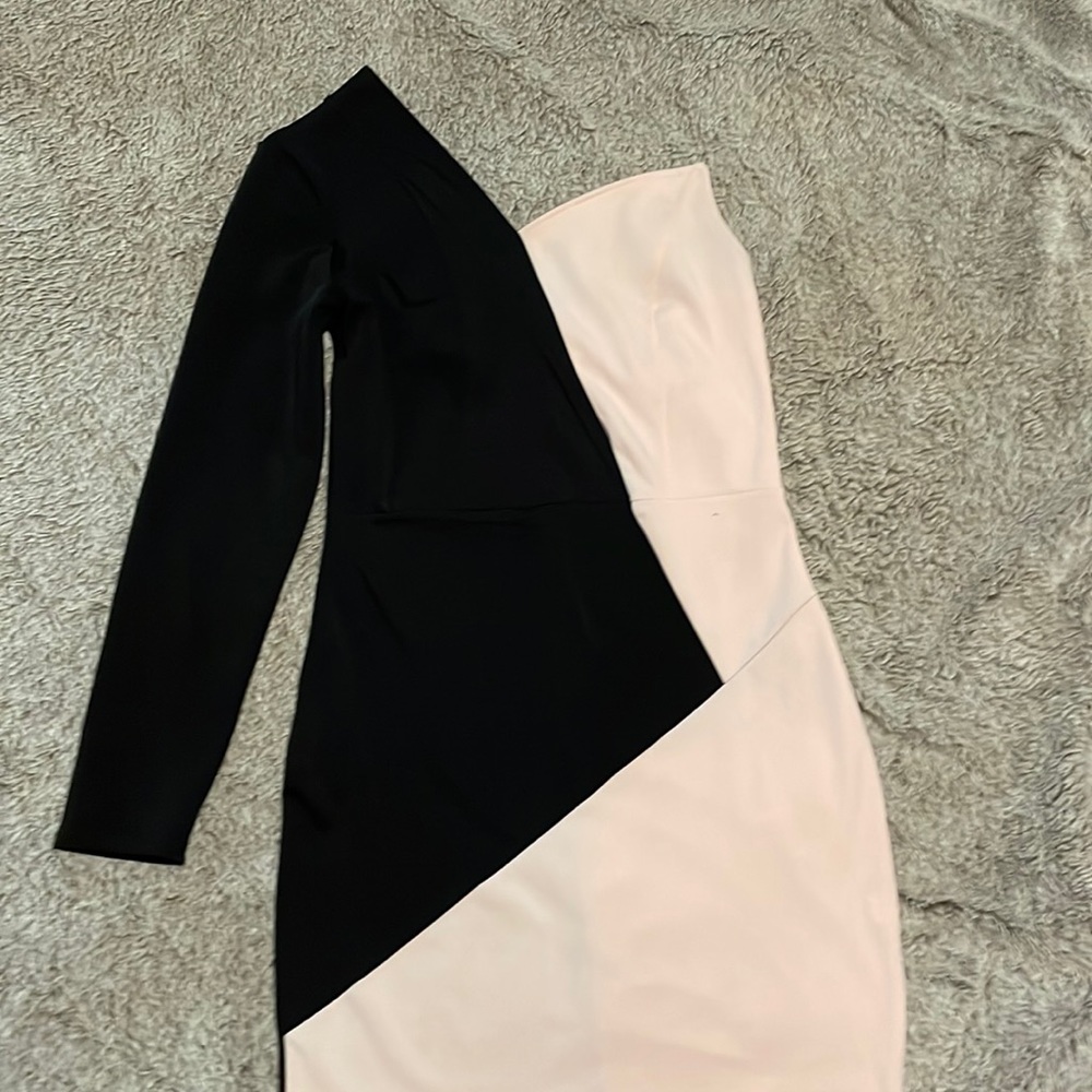 Black and Pink One Sleeve Dress 😍